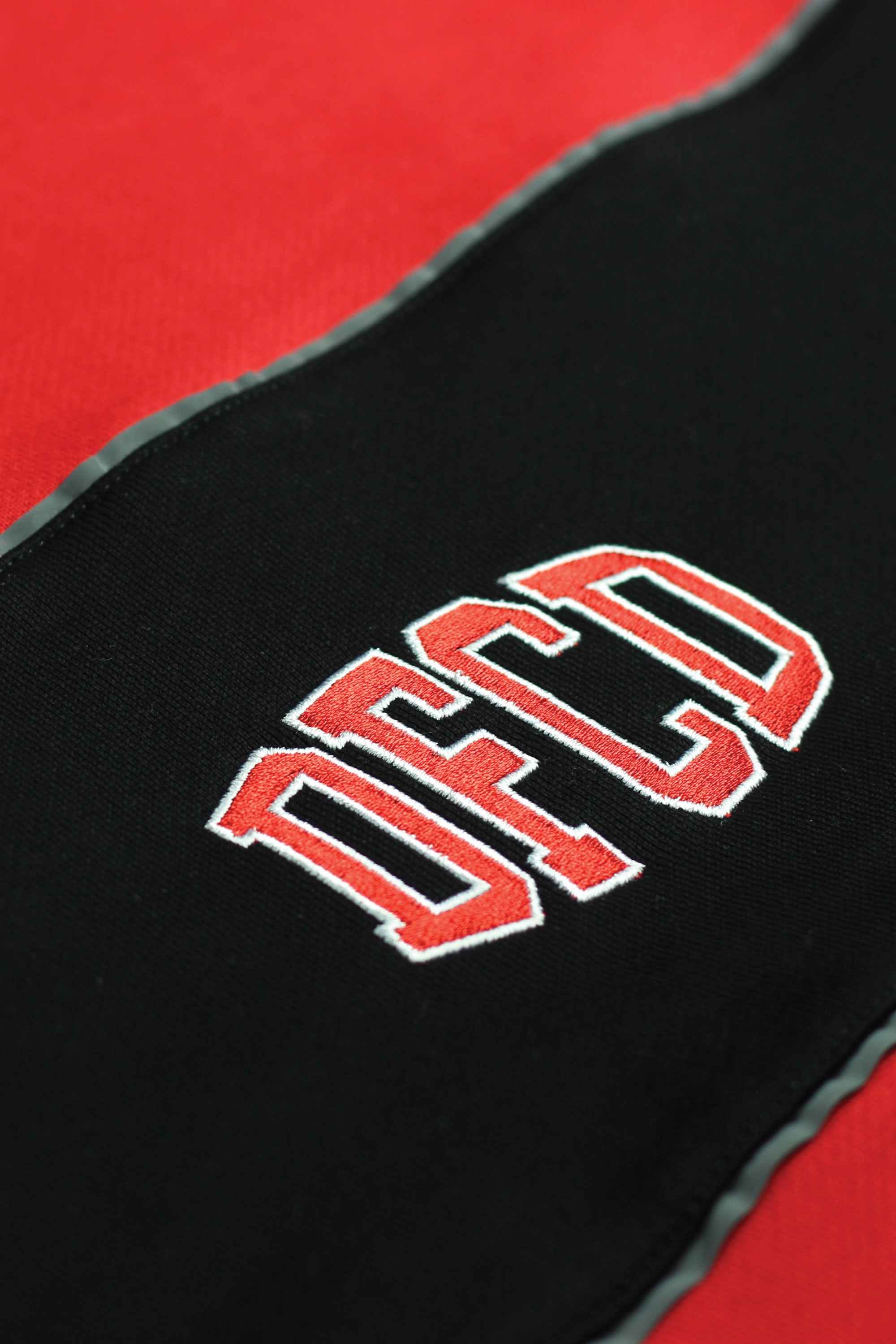 3M EMBROIDERED CREWNECK