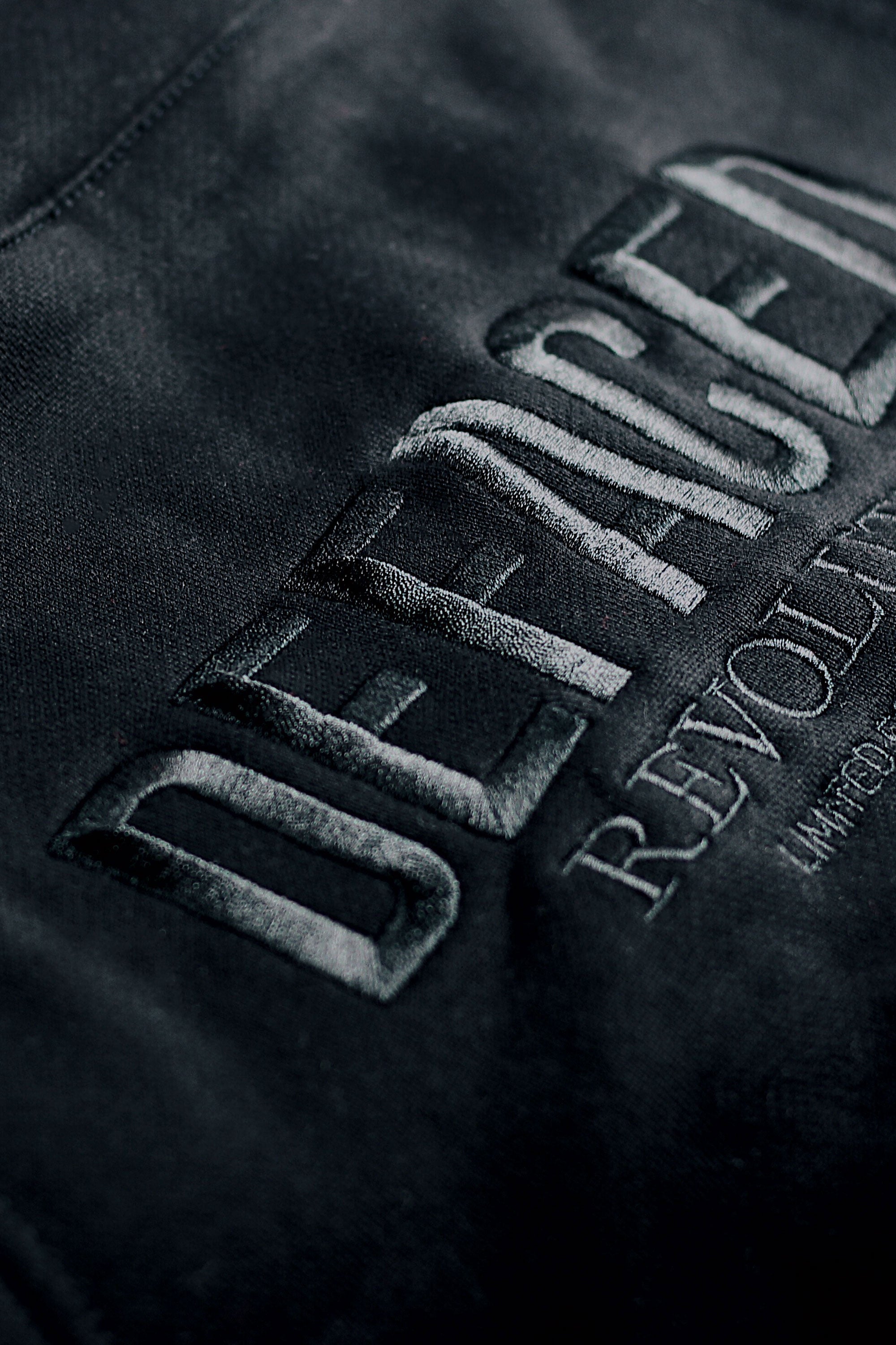 MIDNIGHT EMBROIDERED HALF ZIP